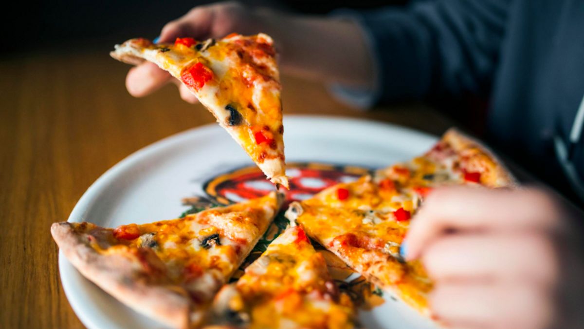 3 Jenis Makanan yang Dapat Memperburuk Kondisi Jerawat