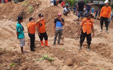 Tim Gabungan Masih Masih Mencari 1 Korban Tertimbun Longsor di Kabupaten Agam Sumbar