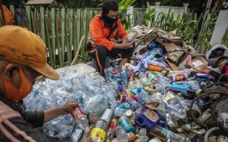 Ajak Warga Kumpulkan Sampah Kresek Jadi Campuran Aspal, DLH Mataram: Sesuai Instruksi Pemerintah Pusat