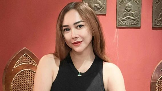 Bikin Warganet Berkeringat, Intip Potret Cantik Aura Kasih yang Kian Memesona