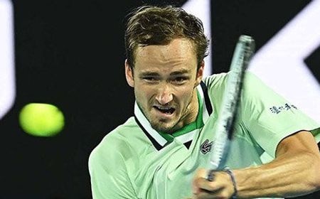 Bertarung Empat Set, Daniil Medvedev Lolos Ke Perempat Final Australian Open