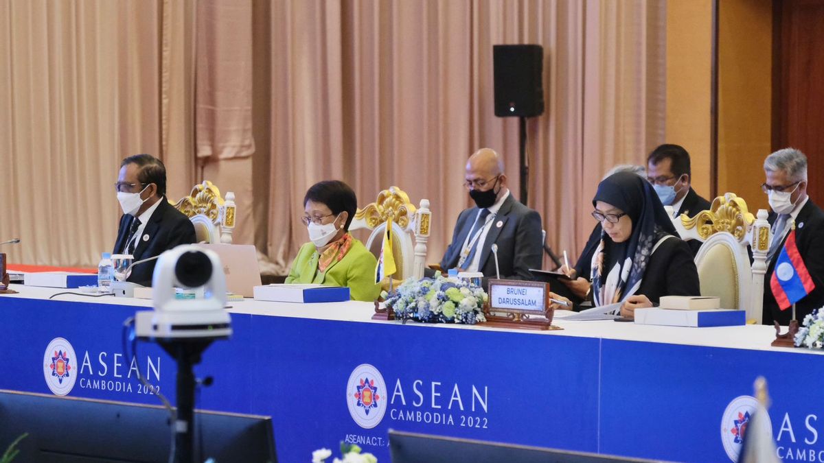 インドネシア、ASEAN海洋アウトルックの策定を奨励、ルトノ外相:海洋協力は統一しなければならない