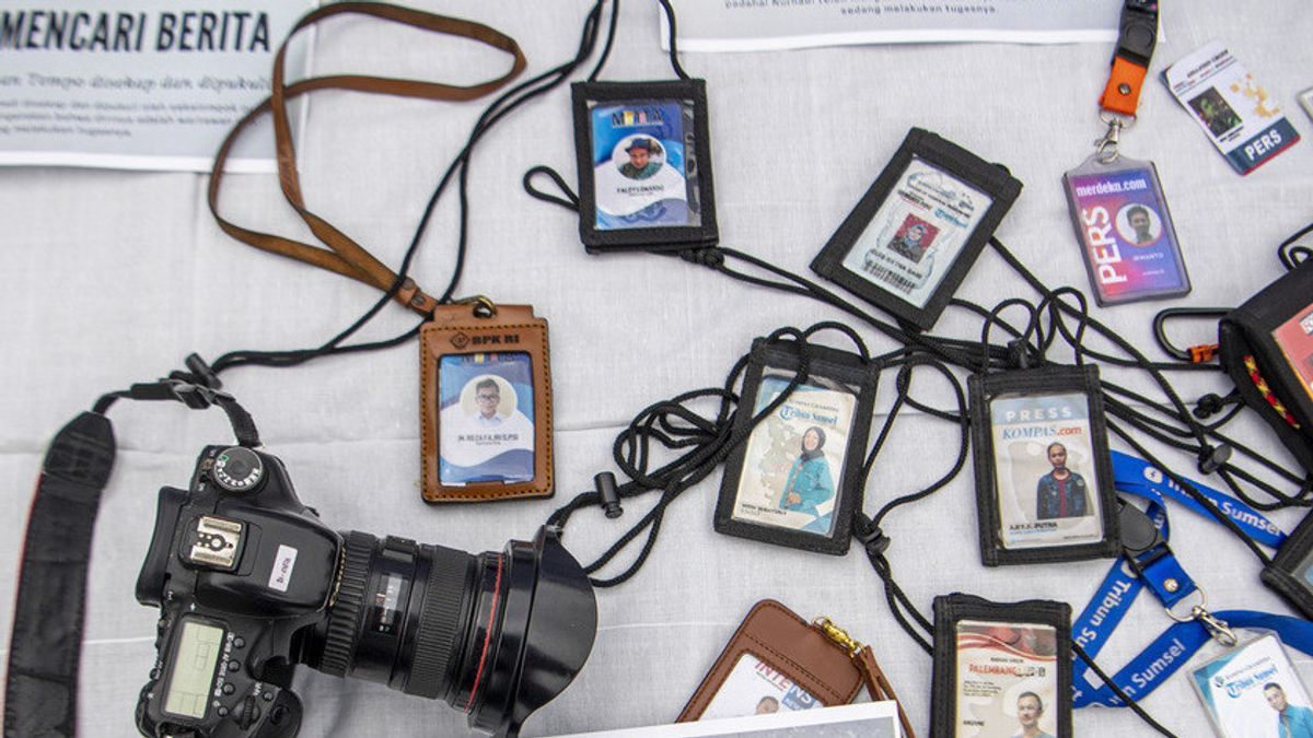 コミュニティ省は、レイオフの代わりにメディア企業に従業員のスキルアップを要求する