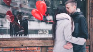 4 Cara <i>Anti-Mainstream</i> Merayakan Valentine bersama Pasangan