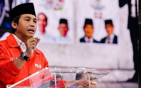 Raja Juli Antoni, Politikus Muda PSI Eks Kader PDI Perjuangan