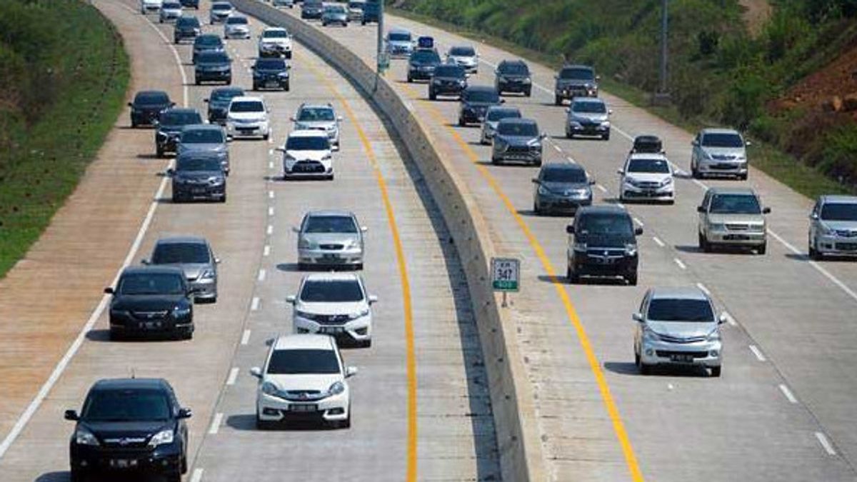 ボゴール - チャウィ - スカブミ有料道路は今日の午後混雑すると予測され、32,000台の車が通過します
