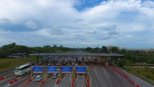 Sebanyak 585 Ribu Kendaraan Tinggalkan Jabodetabek Lewat Gerbang Tol Cikampek Utama pada H-2 Lebaran