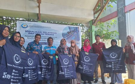 KKP Serahkan Bantuan ke Bank Sampah di Palu Sulteng, Dukung Program Desa Pesisir Bersih