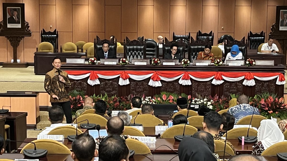 الوزير المنسق AHY اجتماع استشاري مشترك ل DPD RI ، مناقشة التنمية في DIY و South Java
