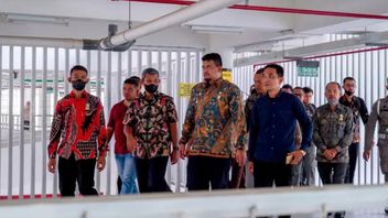 استجابة لتعليمات بوبي ناسوتيون ، يعيد مدير رئيس PD Pasar على الفور 600 مليون روبية إندونيسية إلى تجار Aksara