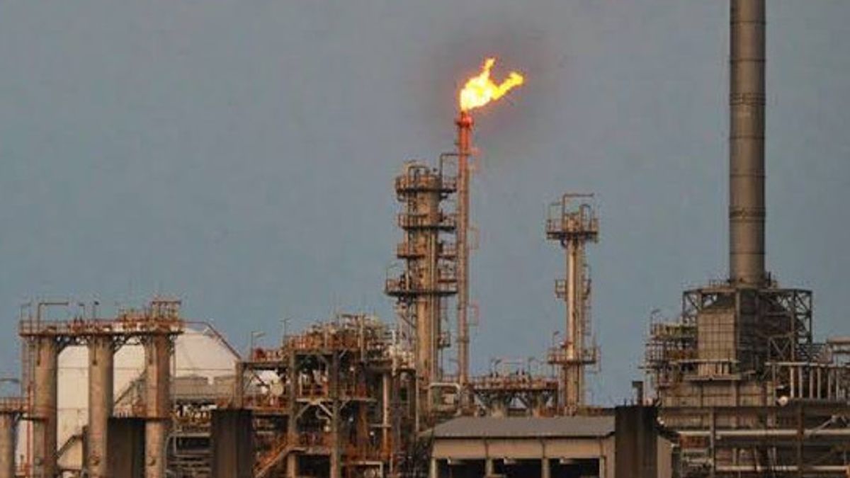 Les industries pétrochimiques de premier plan devraient être protégées contre les intrusions de produits importés