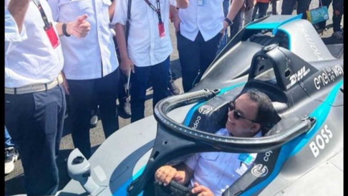 Gubernur Anies Baswedan Tinjau Persiapan Formula E, Pastikan Semua Lancar
