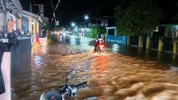 ina : les dernières informations sur les inondations de Bali : 18 morts et 163 emportés