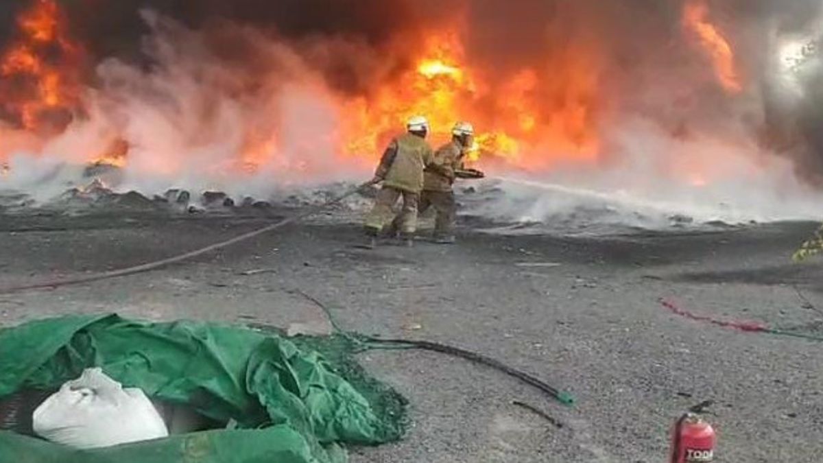 Gegara Puntung Rokok, Lapak Plastik di Tangerang Terbakar, Satu Orang Terluka