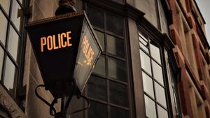 ウクライナ人男性がイギリス首相スターマーの財産火災テロ事件で起訴