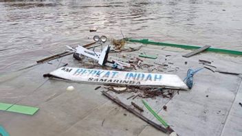BPBD Kukar et une équipe conjointe recherchent les victimes du accident de navires dans la rivière Mahakam