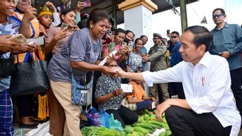 جاكرتا - التحقق من سعر الغذاء في سوق NTT ، Jokowi Senang للفلفل الحار والفاصوليا أرخص مما هو عليه في جزيرة جاوة