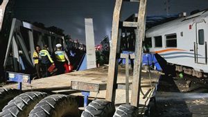 Sempat Terdengar Ledakan saat Kereta Api Brantas Tabrak Truk di Semarang Barat