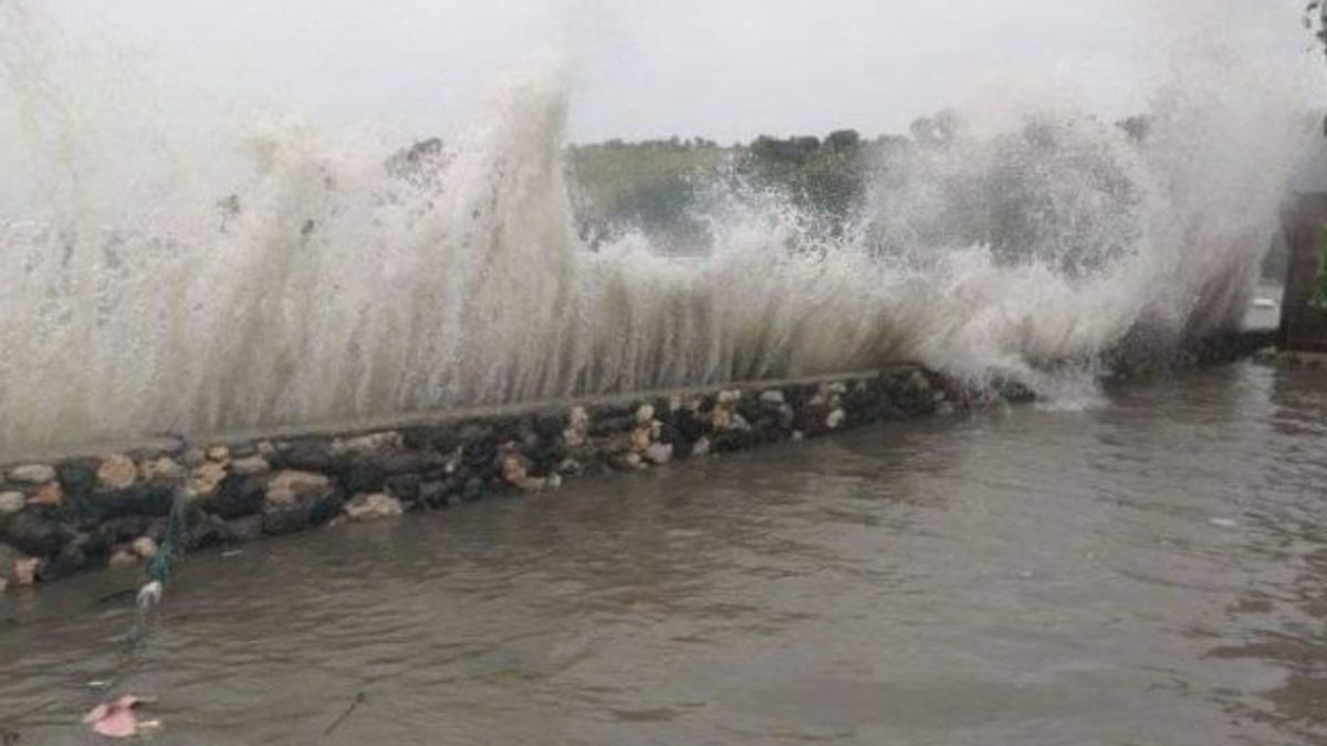 Hingga 6 Februari, 7 Pulau di NTT Diminta Waspadai Potensi Banjir Rob