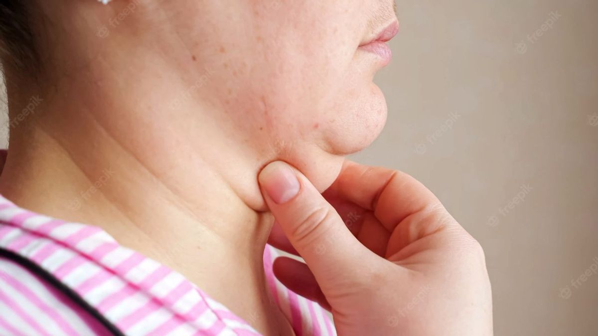 首の脂肪を取り除くための5つの簡単な動き、治療しやすい