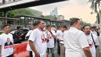 Supporters Of Dharma Pongrekun-Kun Wardana Start Crowding KPU