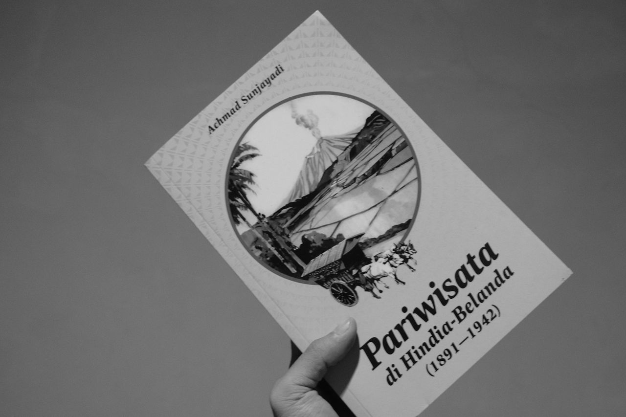 オランダ領東インドの観光書評-過去への招待