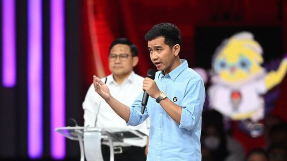 Tak Paham Pertanyaan Sendiri, Gibran Tuding Cak Imin Dapat Contekan dari Tom Lembong