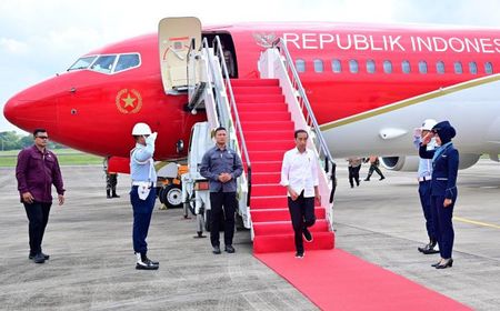 Jokowi Tiba di Sumsel usai Kunker di IKN, Bakal Hadiri Muktamar Muhammadiyah