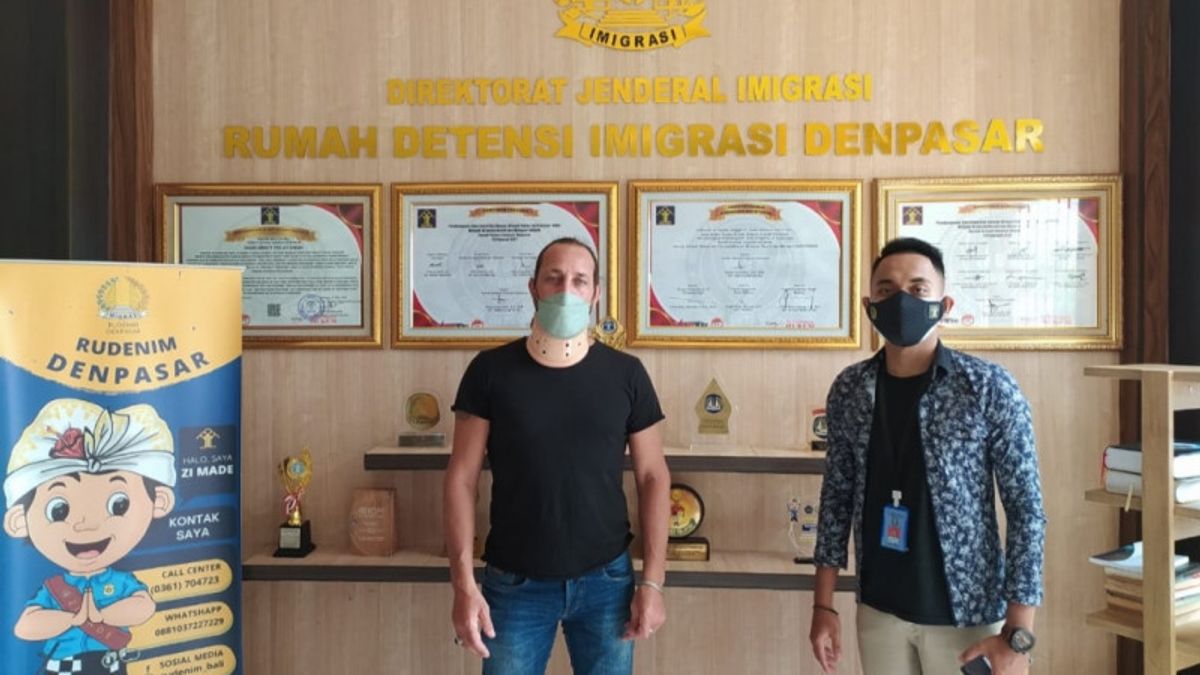 Imigrasi Pulangkan WN Suriah yang 5 Tahun Luntang-lantung di Bali 