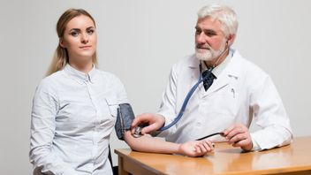 断食は高血圧を下げることができますか?研究による説明をご覧ください