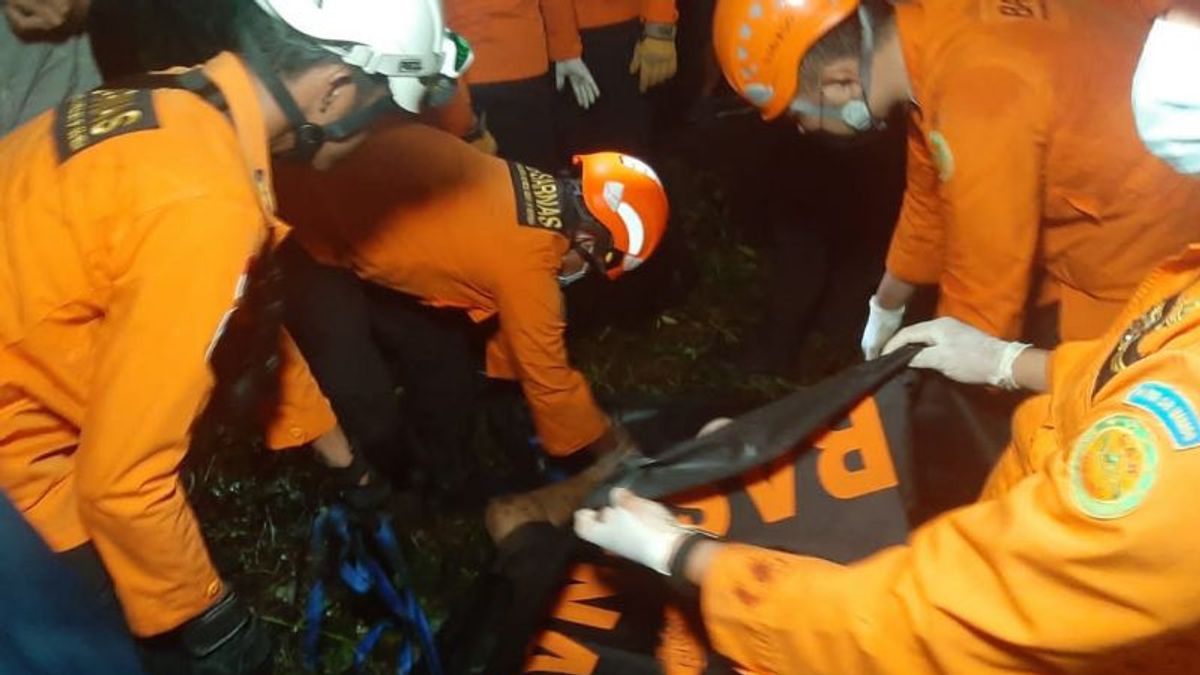 SAR Manado Evakuasi Seorang Warga yang Terperosok di Sumur dengan Kedalaman 15 Meter