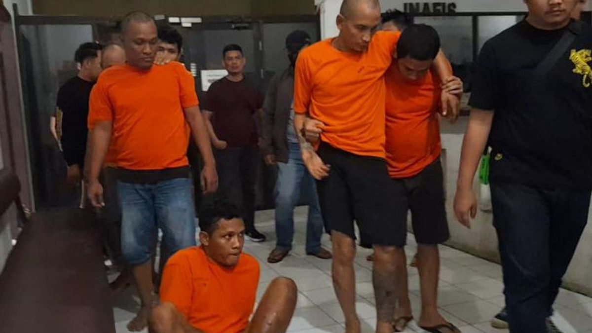 Berusaha Kabur Saat Ditangkap, 4 Begal Sadis Didor Polrestabes Medan