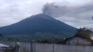Erupsi Gunung Kerinci 11 Januari: Lontaran Abu 900 Meter Selama 8 Menit 20 Detik