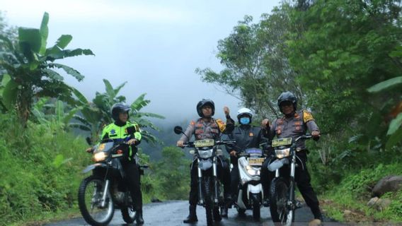 Sukabumi Police Chief, Live Falls In Review Of The Cikidang Alternative Path Ahead Of The 2023 Christmas-New Year Celebration