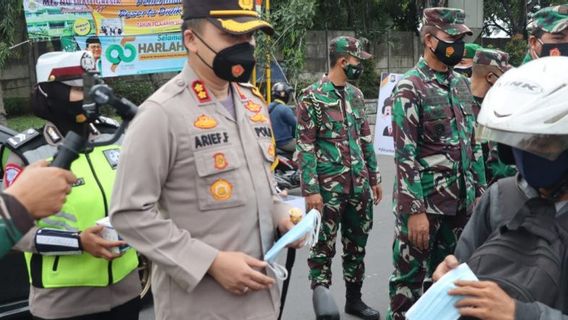 Mencoba Mengelabui dengan Bungkus Permen, Pengedar Sabu di Gresik Akhirnya Ketahuan Polisi juga