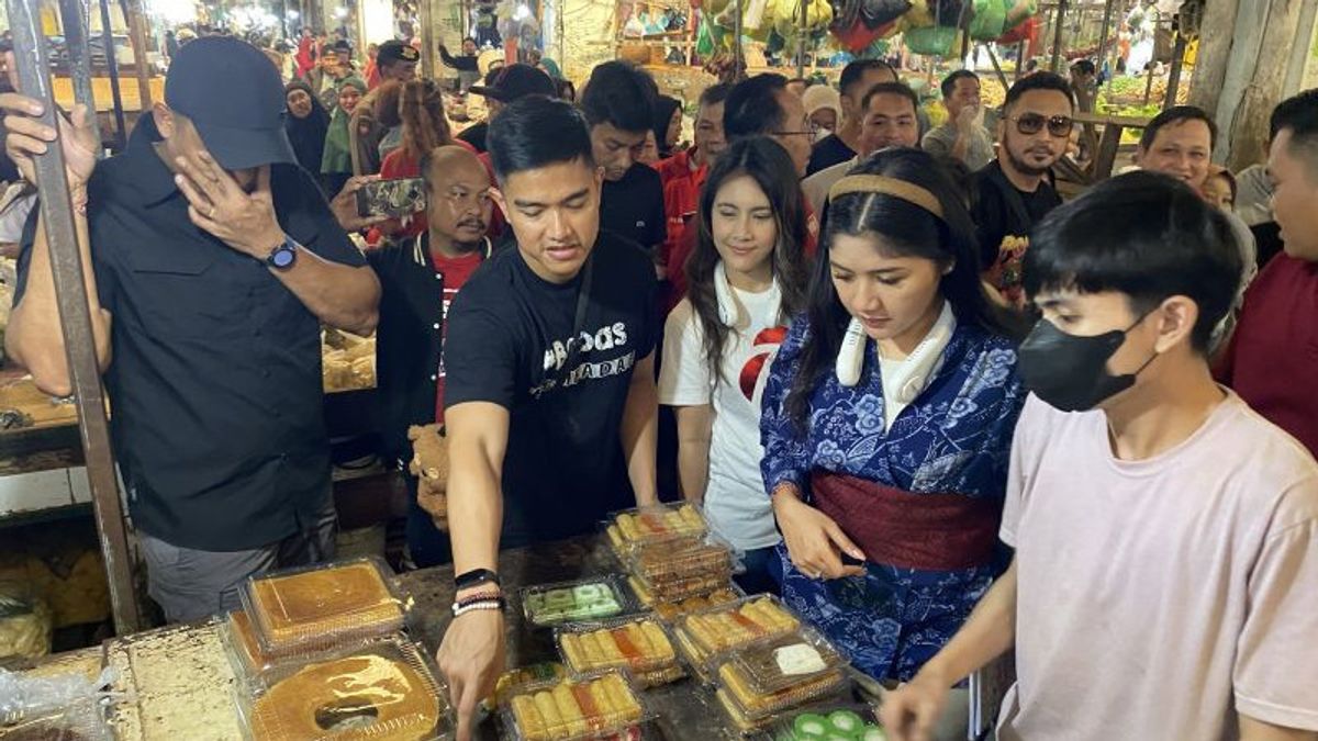 Visit Pontianak's Flamboyan Market, Kaesang Dicurhati Harga Sembako Mahal