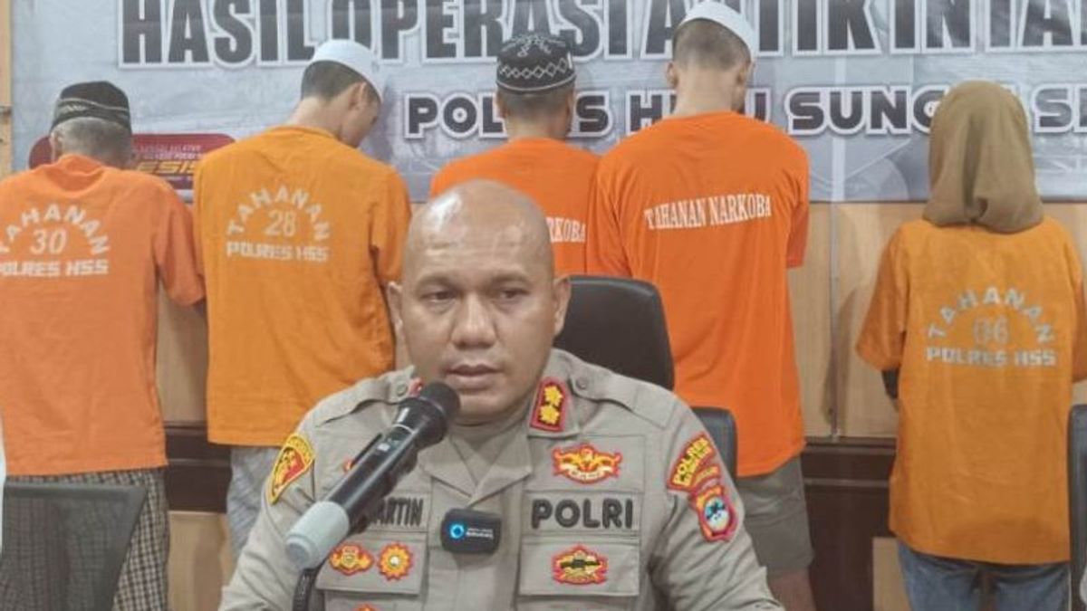 Selling Firearms And Motorcycles Of The Police Service, Bripka Sarifuddin Disrespectful Fired From The South Kalimantan HSS Police