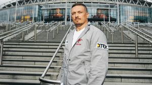 WBO Resmi Perpanjang Negosiasi Usyk Lawan Parker