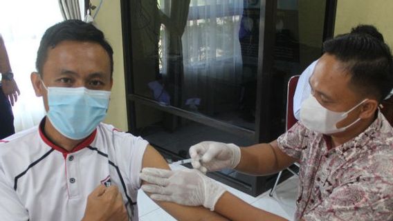 Évangile! 102 Membres De La Police Centrale De Bangka Ont Reçu Des Vaccins De Rappel