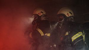 Serangan Ukraina Bikin Kebakaran Depo Pipa Minyak Druzhba Rusia