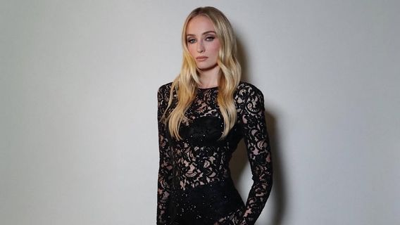 Sophie Turner's Message To Little Harry Potter Series Actors: Stay Away From Social Media And Stay Home