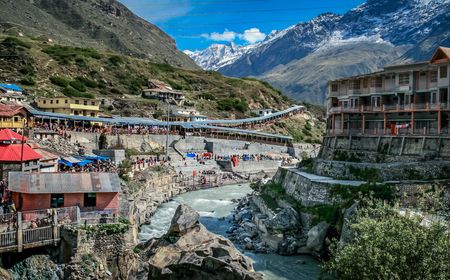 Belasan Orang Hilang Akibat Longsor di Himalaya