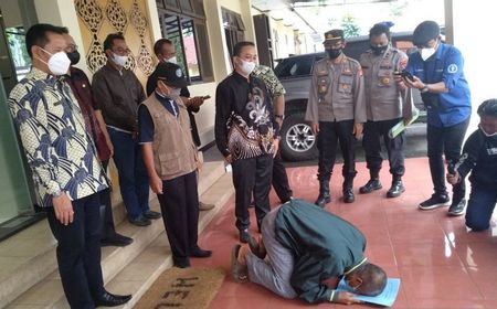 Disdik Garut Beri Uang Rp6 juta ke Mantan Guru Pembakar Sekolah