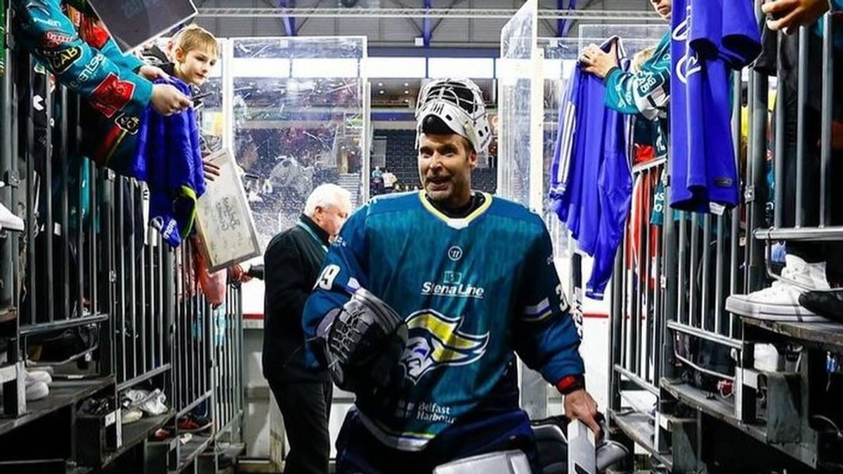 Former Chelsea Goalkeeper, Petr Cech, Continues Ice Hockey Career By Joining Belfast Giant