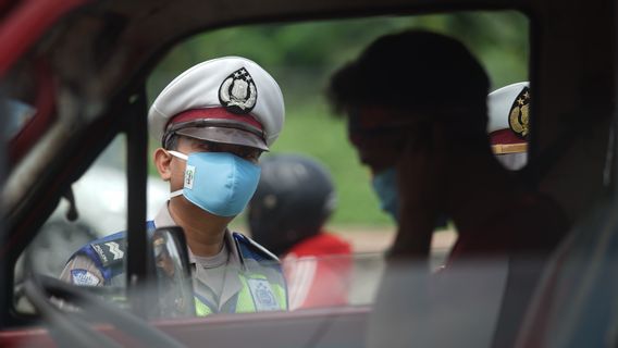 Percuma Panjang Jika Tak Keras: 'Sarkasme Mak Erot' yang Mengusik 'Letoynya' PSBB Jakarta