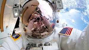 NASA Tidak Mau Disuruh Senat AS Minta untuk Kirim Dua Tim Pendarat ke Bulan