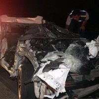 Tabrakan Beruntun 4 Mobil di Tol Solo, Mercedes-Benz Terbakar, 2 Orang Tewas