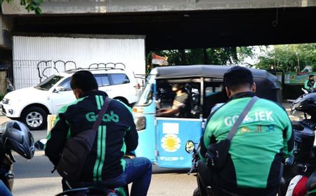 Tarif Ojol Naik, Wagub DKI Rayu Warga Pindah Naik Transjakarta