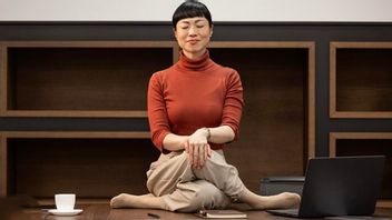 瞑想は精神的疲労を克服するのに役立ちます、これは専門家によるとヒントです