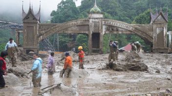 Seven Flash Flood Victims In Padang Panjang Found Dead